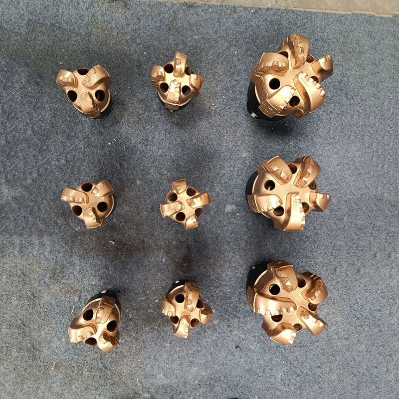 5 1/2 (139,7 mm) Cortador fixo Bichos compactos de diamante policristalino para mineração de energia