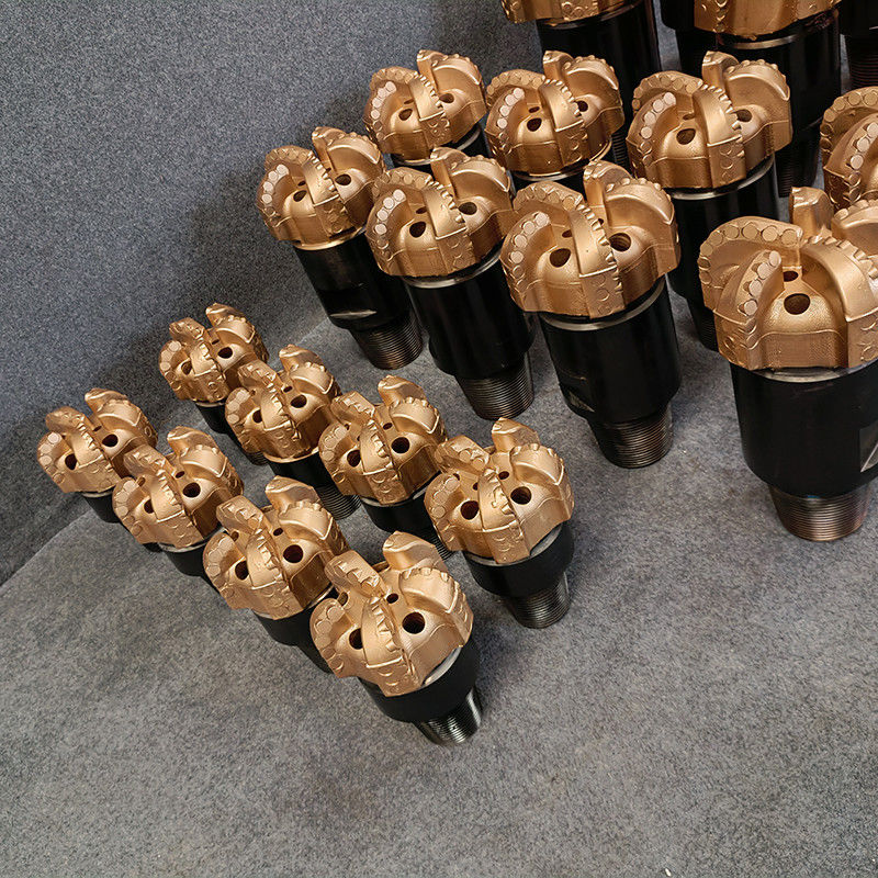 4 3/4 (120.6mm) Corpo de aço Poço de água PDC Bits Estrutura de calibre Com conexão API