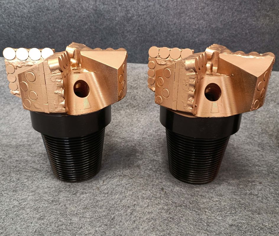 Sistema de Bits redondos de arrasto de aço ligado resistente ao desgaste para formação de perfuração média