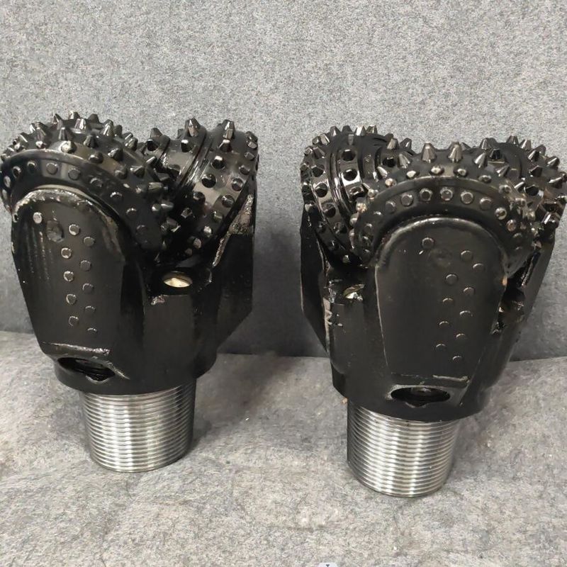 Bits de rolos de tricone de carburo forjado para extração de petróleo e gás - Geologia à base de água comprimento longo