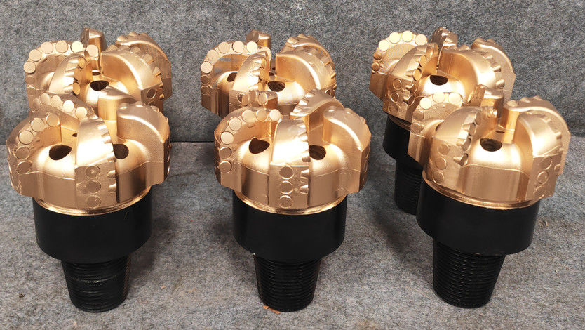PPDC Forro Bit 102mm API 2 3/8 Reg Diamante Composto Três Arcos de Ángulo de Ala Forro Bit Não Core Forro