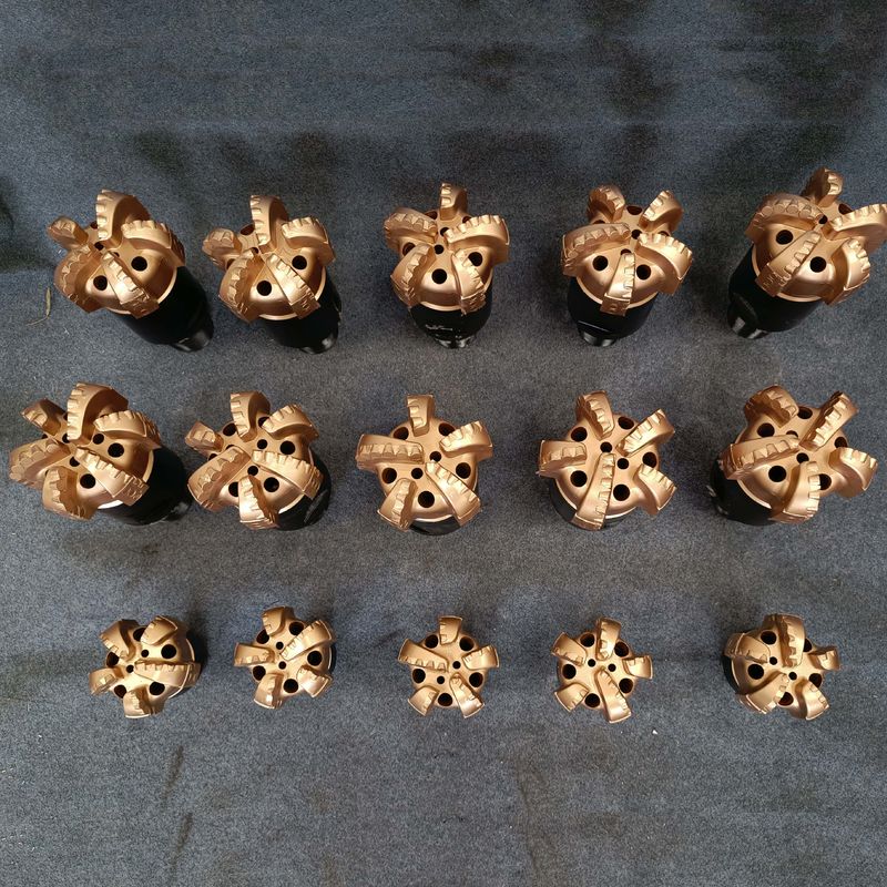 Bits Pdc de 200 mm 6 lâminas personalizáveis de poço de água com bocal e tipo de corte de cortador fixo