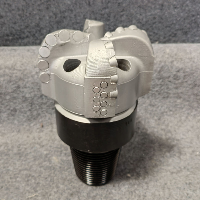 Bits PDC de aço carburo com design de cortador fixo e lâminas de 146 mm-4 para perfuração de poços de água