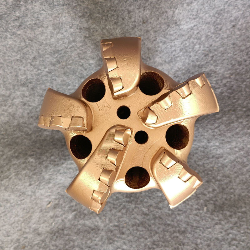 Brocas PDC com Corpo de Aço para Formações de Macias a Semi-Macias com Tamanho Personalizável de 98mm a 3593,7mm