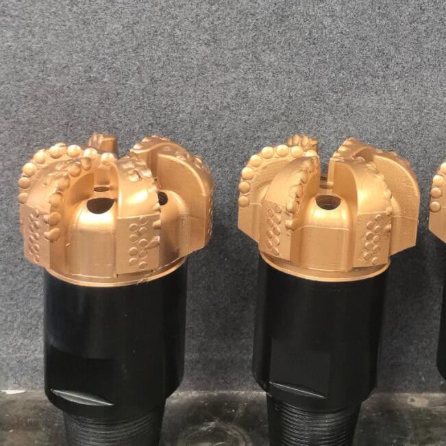 Base de pilha de 5 asas de perfuração geológica de aço personalizada PDC Bit de diamante para perfuração