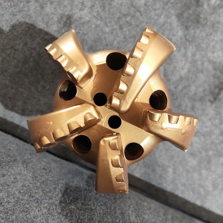Base de pilha de 5 asas de perfuração geológica de aço personalizada PDC Bit de diamante para perfuração