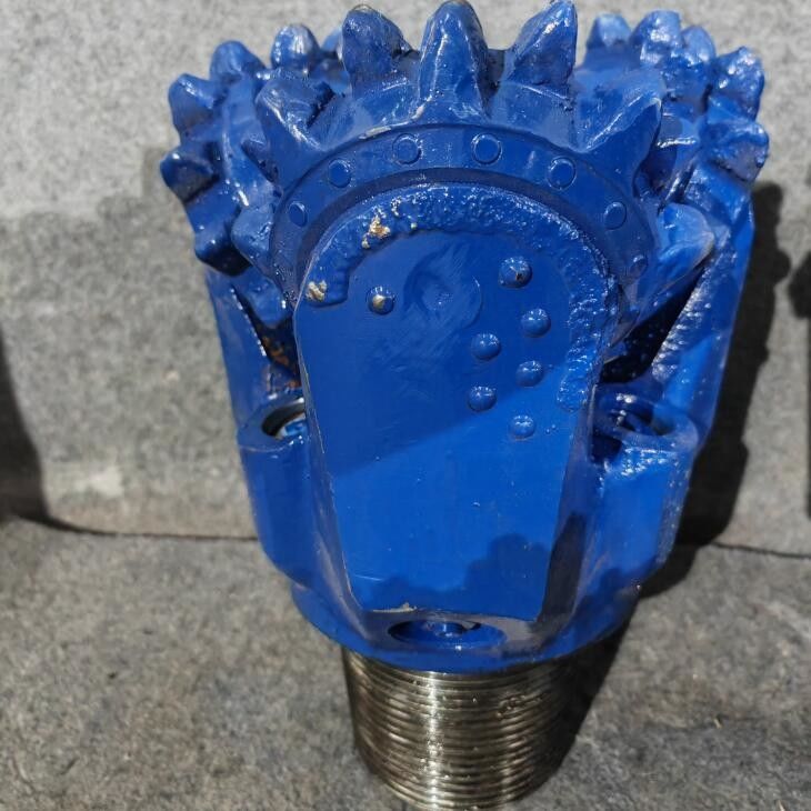 Aço carbono Tricone Rock Bit Three Cone Roller Bits Rock Drill Poço de água Indústrias de construção