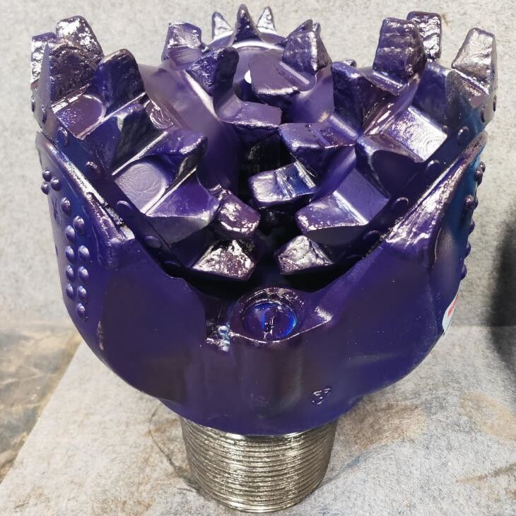Aço carbono Tricone Rock Bit Three Cone Roller Bits Rock Drill Poço de água Indústrias de construção