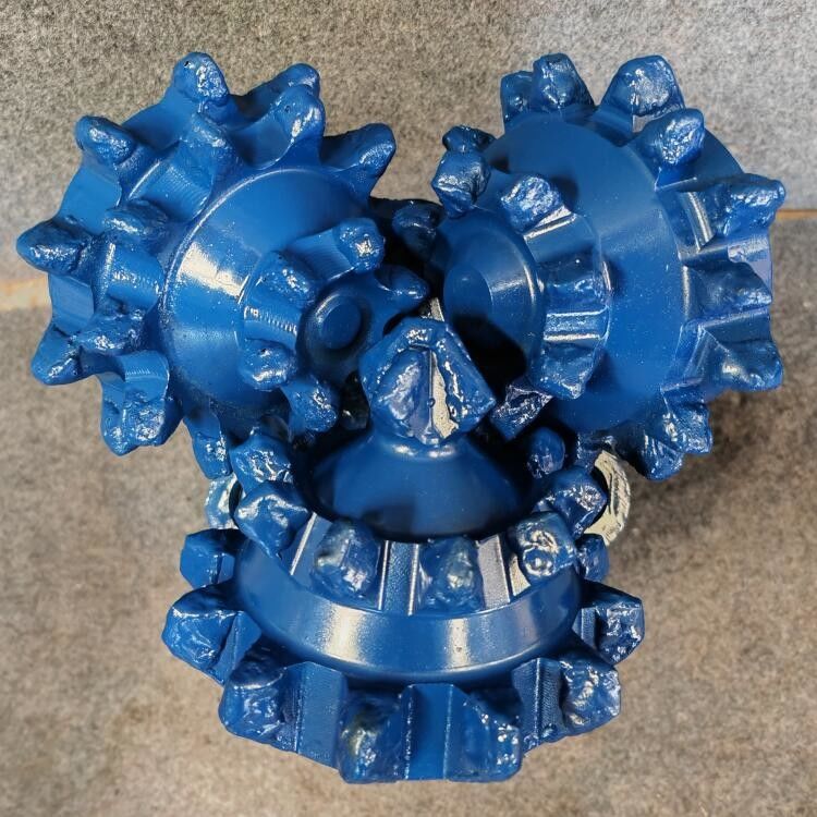 Aço carbono Tricone Rock Bit Three Cone Roller Bits Rock Drill Poço de água Indústrias de construção