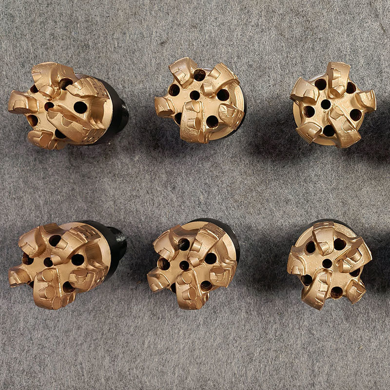 89mm 5 PDC Bits de perfuração Design personalizado para formações moles a médias moles em aplicações de mineração